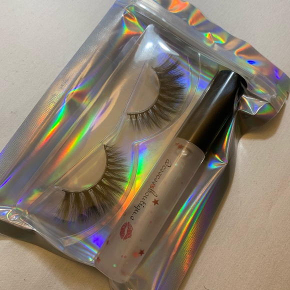 Lash and gloss pack - Picture 2 of 2